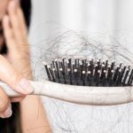 Rambut Rontok Bisa Jadi Gejala Gula Darah Tinggi Serius
