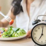 Terbukti! Makan 2 Jam Lebih Cepat Kurangi Lemak Drastis