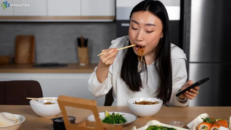 5 Fakta Ilmiah Mengungkap Remaja Bisa Terus Makan Tanpa Lapar