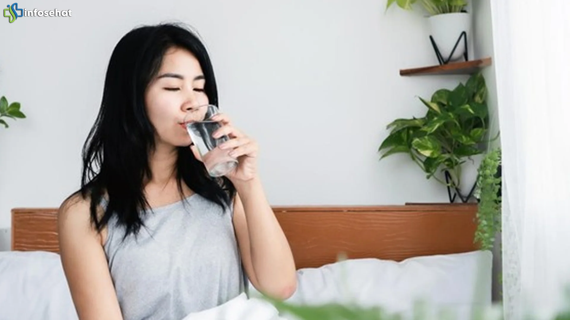 Bangun Tidur dan 5 Manfaat Minum Air Putih Untuk Kesehatan