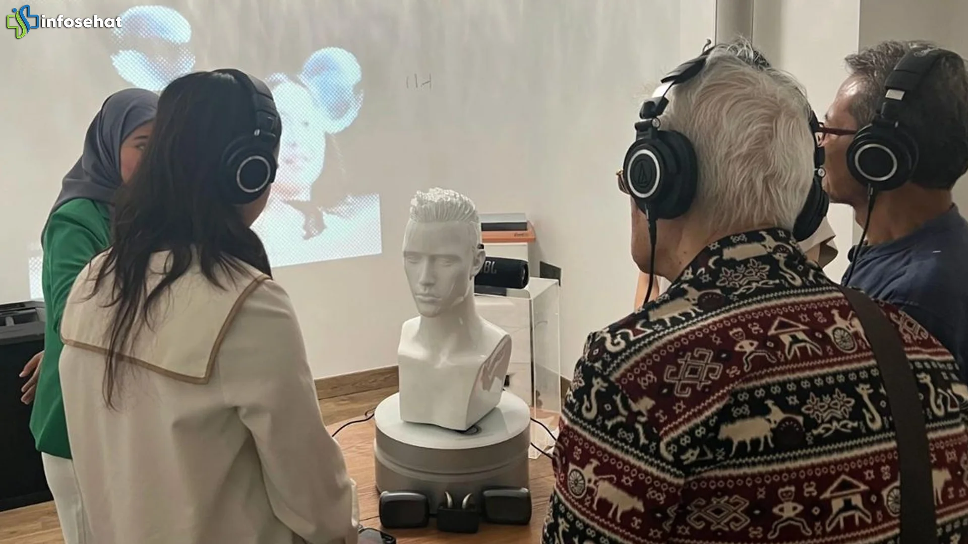 5 Tanda Gangguan Pendengaran Yang Bisa Tingkatkan Risiko Demensia