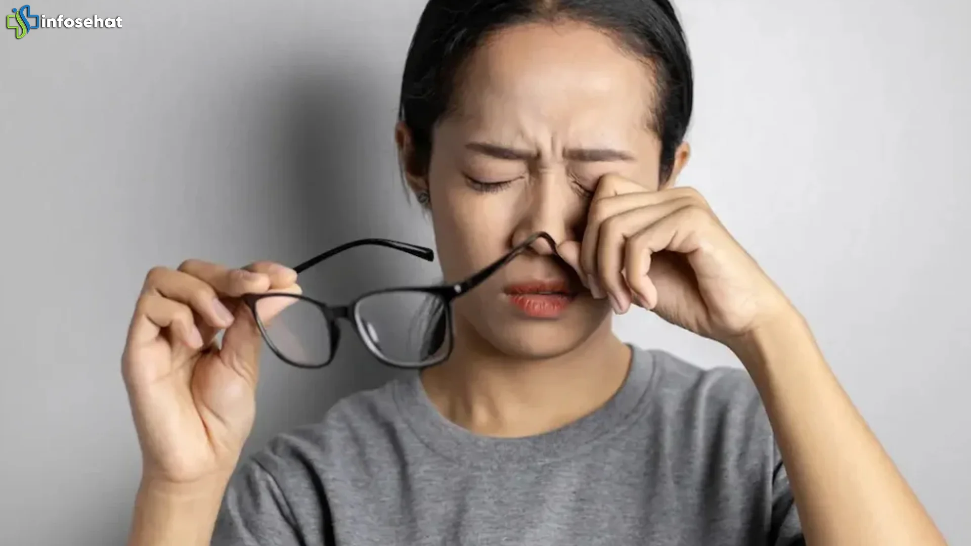 5 Tips Mengatasi Mata Kering dan Air Mata yang Cepat Menguap