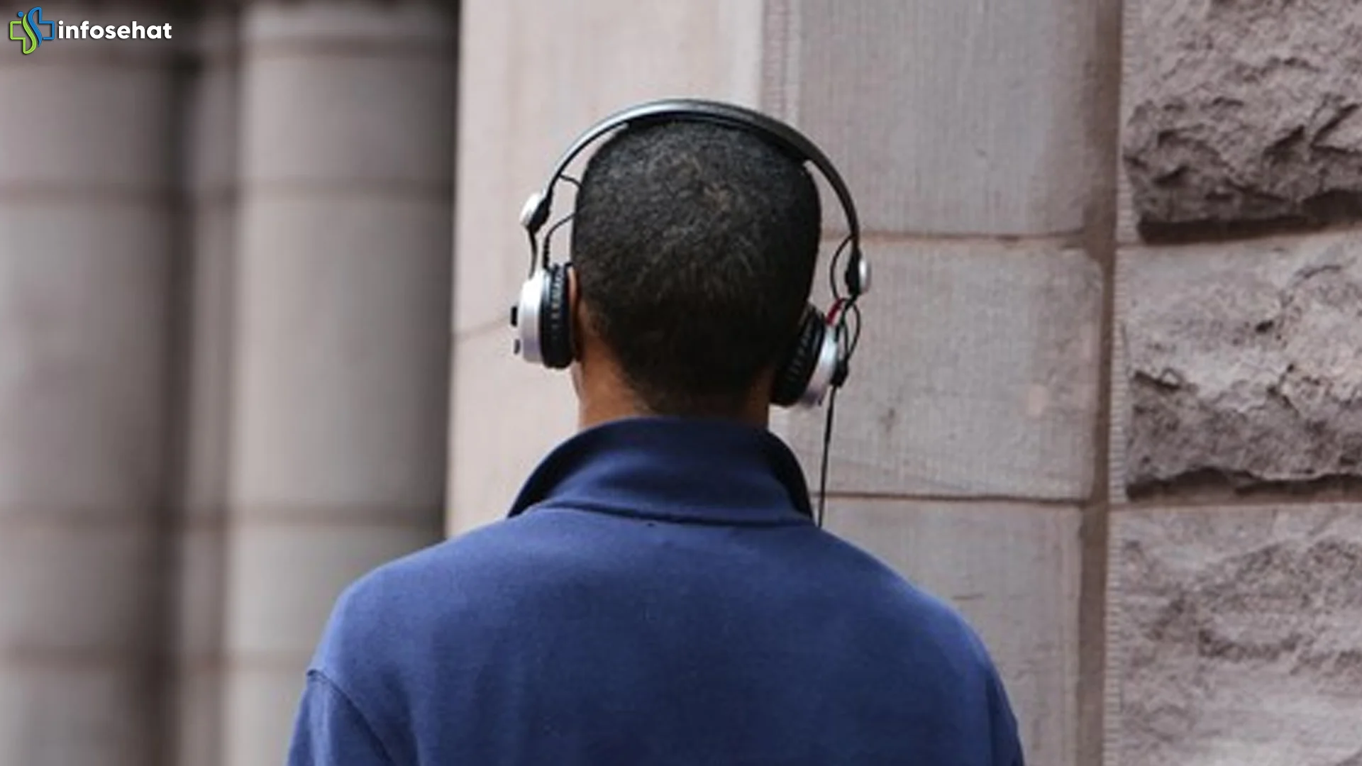 Efek Pentokin Volume 4 Earphone Di Tempat Bising Parah